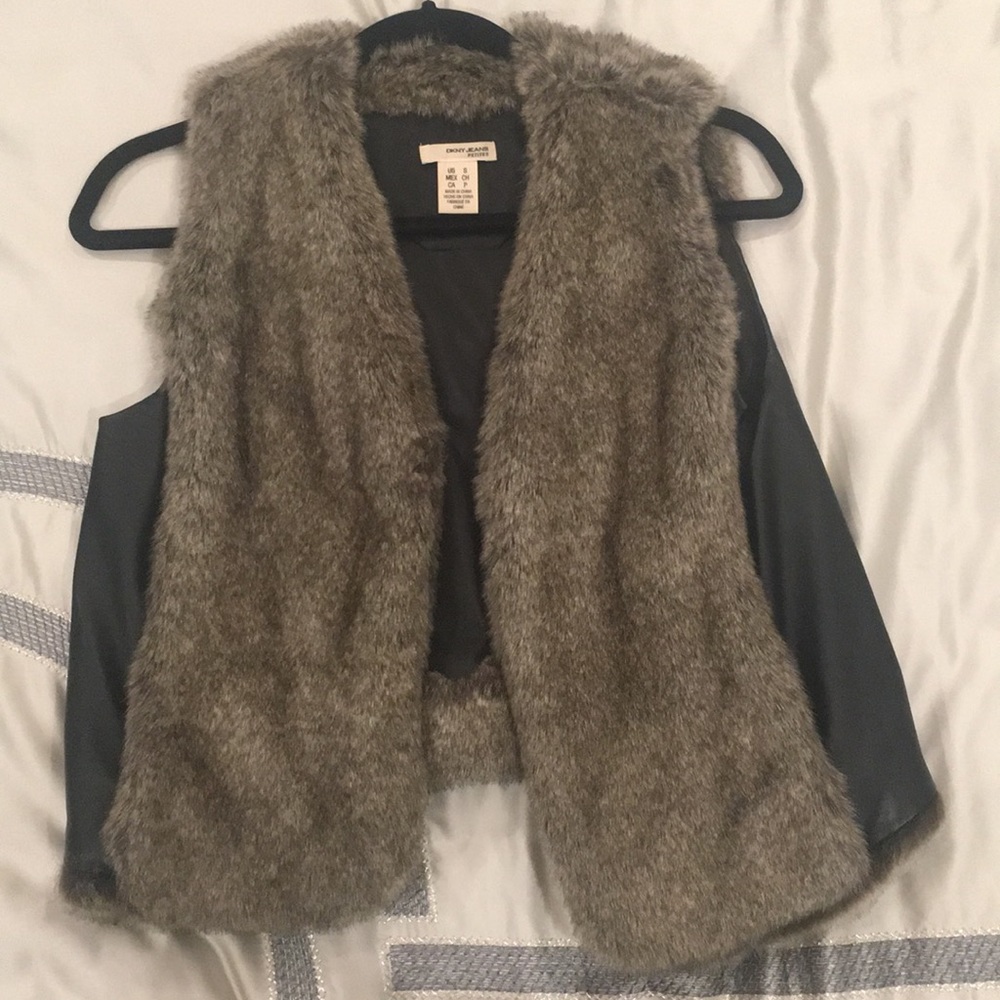 Fur vest